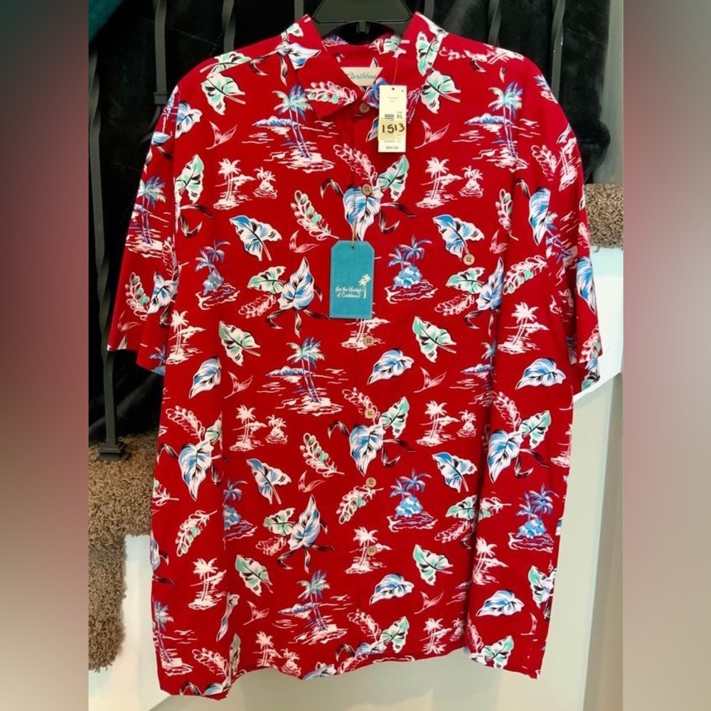 Men’s BRAND NEW Size XL Short Sleeve Shirt.  #1513